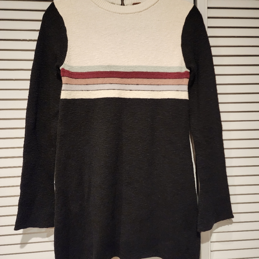 FREE PEOPLE Size S New sweater dress. Color Black with stripes. - Picture 8 of 9